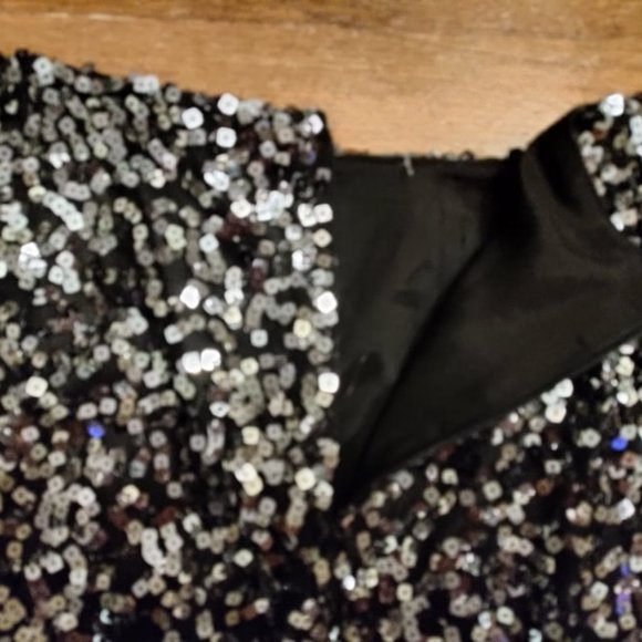 Tahari black sequin skirt sz 10 - Picture 2 of 4